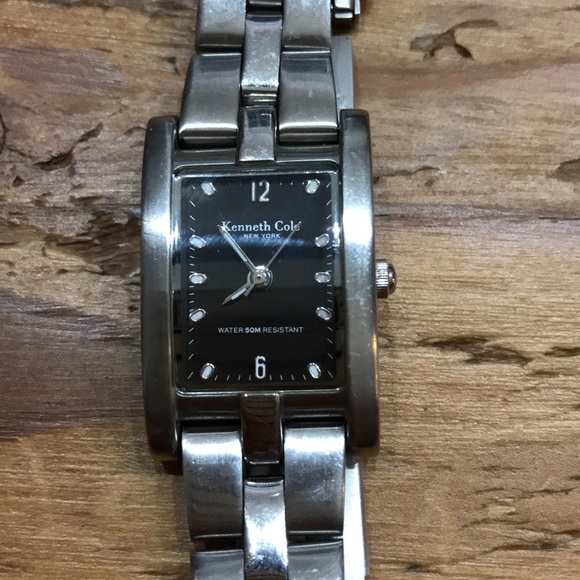 Kenneth Cole Retro Black With Stainless Steel Band - Picture 2 of 8